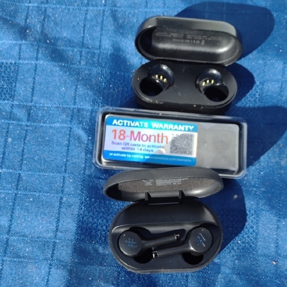 Airtime Pro 2SE Black Wireless Earbuds&Tozo Pair&4 covers NWOT - Picture 1 of 1